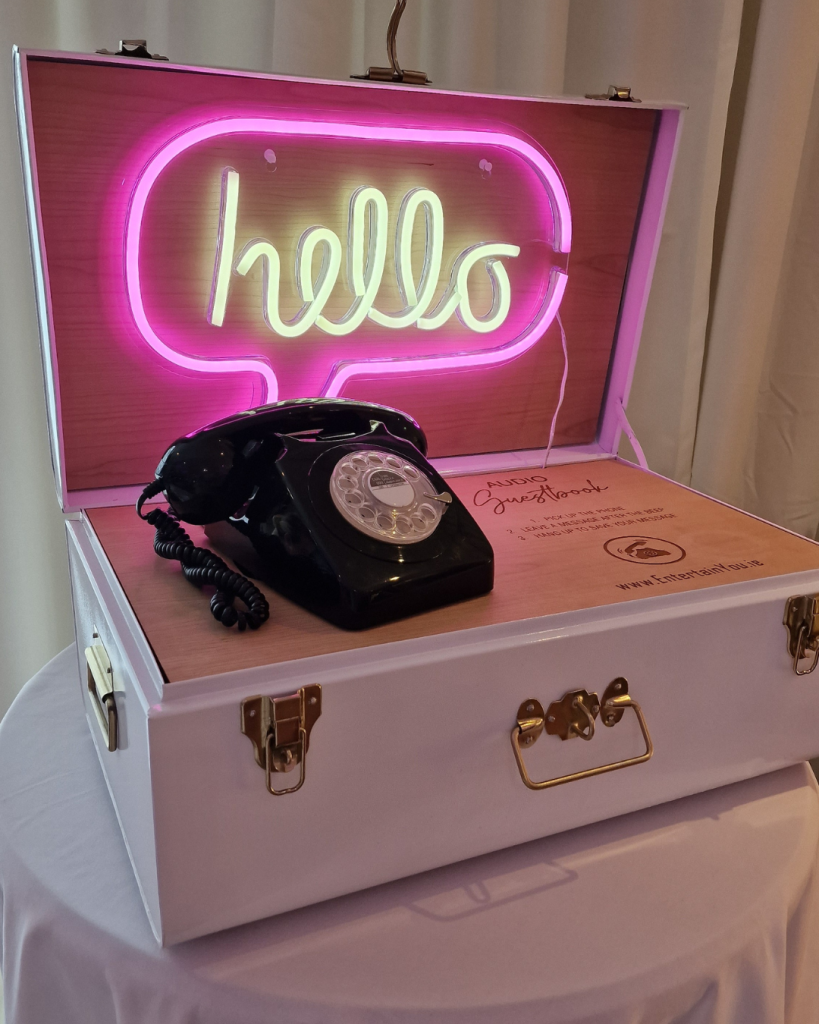 Audio Guest Book - Vintage suitcase